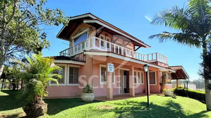 Casa em condomínio à venda de 1.007m² útil, com 4 suítes no Embu Guaçu