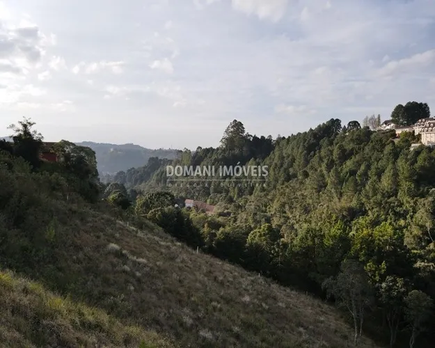 Amplo Terreno à Venda na Região do Alto do Capivari - Campos do Jordão/SP