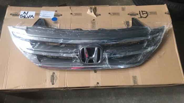 Grade cromada Honda crv 12/15 e tampa de mala Honda new civic 