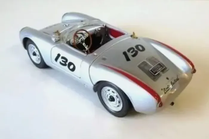 Porsche 550