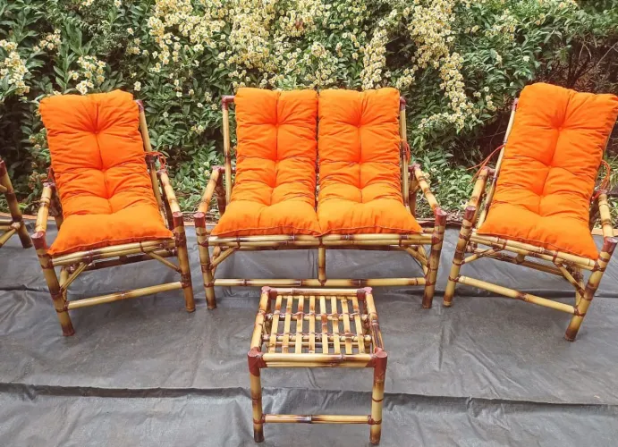 Jogo de Mesa de Bambu com 4 Cadeiras