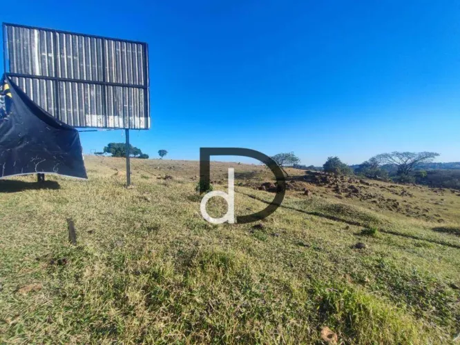 Terreno centro Vinhedo, 1032m2, declive