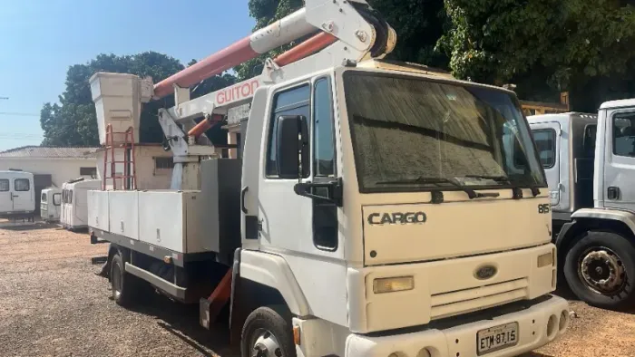 Ford Cargo 815 - Cesto Aereo Isolado 2 cestos - 13,5m