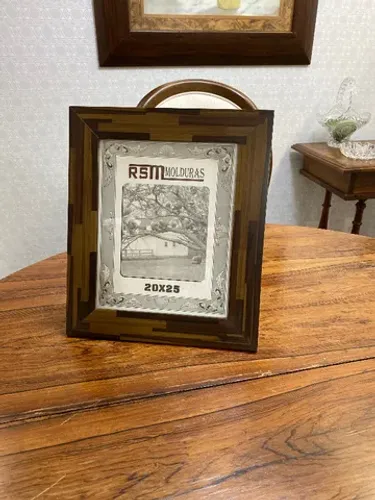 Porta retrato de madeira