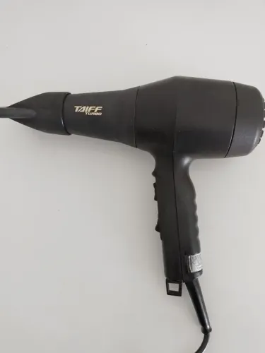 Secador de cabelos taiff 1700w 220v + modelador de cabelo (brinde)