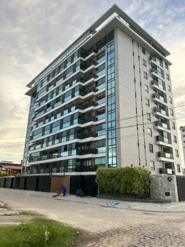 Ap Camboinha, 2qts, andar alto, frente/vista praia e melhor ventilação NASCENTE/SUL.