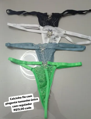 Calcinha modelo fio com detalhe pingente