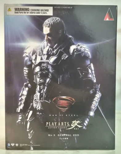 General Zod pai do Superman actiom figure Play arts kay