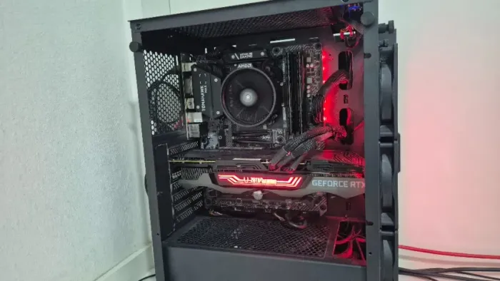 PC Gamer - Ryzen 7 5700X - RTX3080 - 32GB