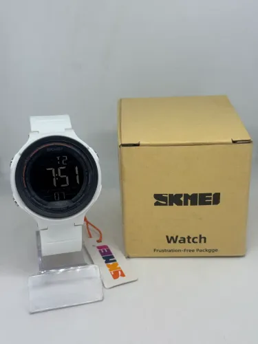 Relógio Digital SKMEI - Resistente à água, super durável e moderno!