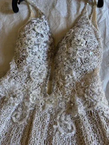 Vestido de noiva da grife Paula burlanger tamanho o