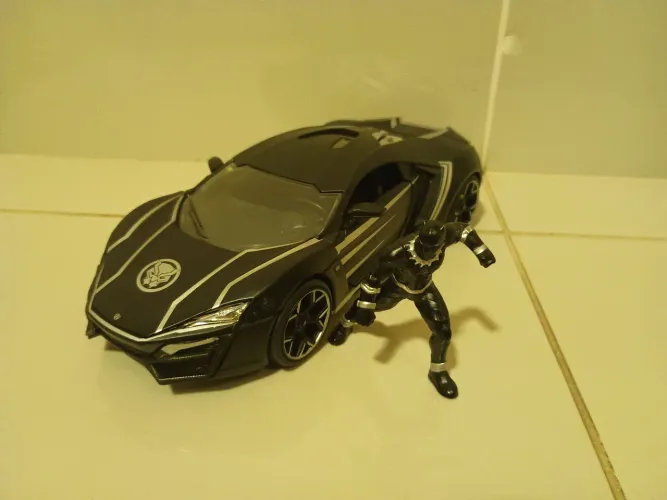 Miniatura lykan hypersport pantera Negra jada 1:24