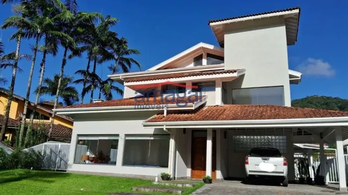 Sobrado em Condominio à venda em Tabatinga, Caraguatatuba