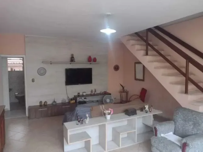 Casa de Vila : Duplex / Residencial / Pechincha