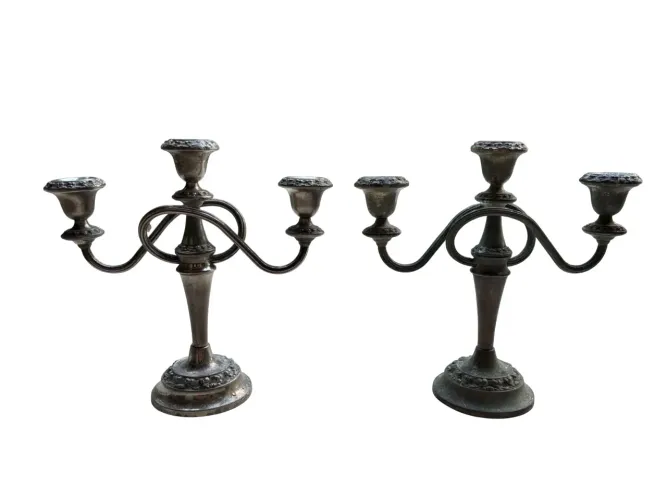 Candelabro de Três Braços Banhado a Prata da Marca Lanthe of England
