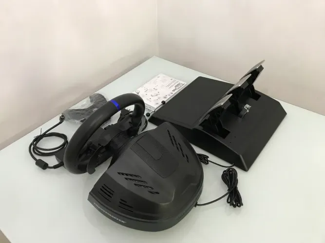 Volante T300RS GT Thrustmaster + Cockpit SGT Preto Extreme