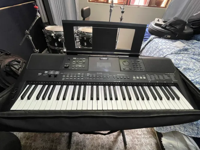 Teclado yamaha psr e463