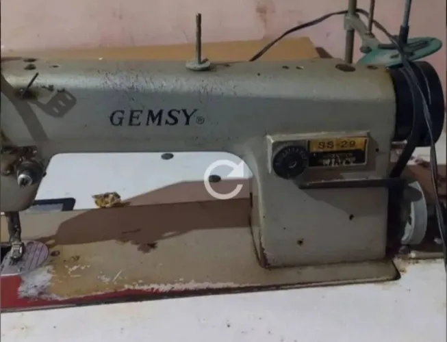 Maquina costura industrial