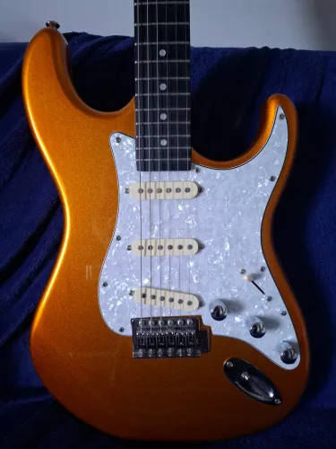 Guitarra Tagima Stratocaster Dourada TW500