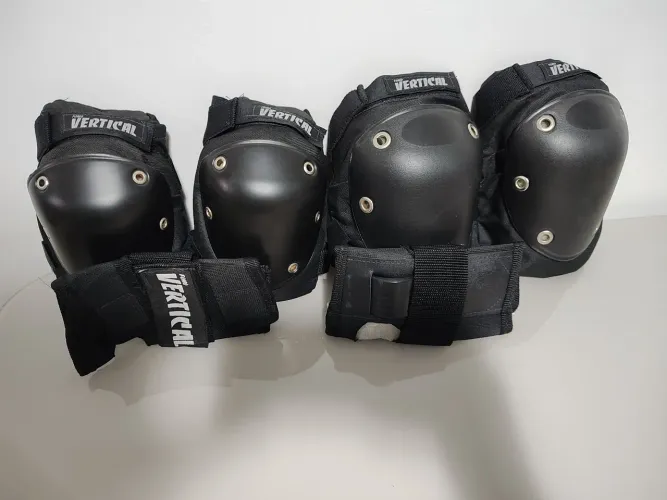 Kit de Proteção Vertical - Joelheiras, Cotoveleira e Wrist Guards