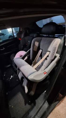 Cadeirinha infantil para transporte em carro