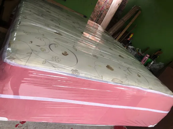 Cama de casal de mola