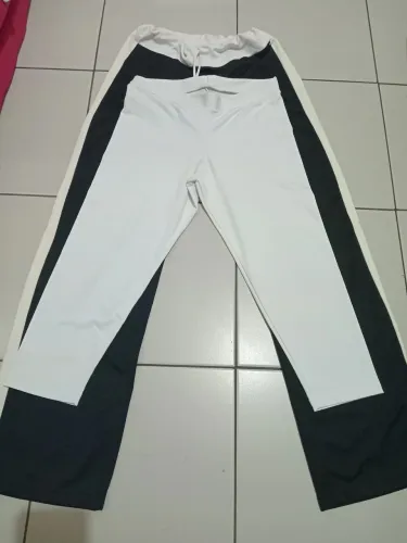 Calça Legging Branca e Calça de Academia Preta