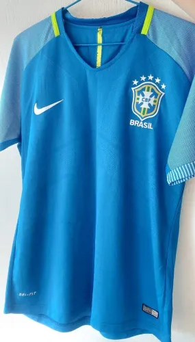 Camisa de Futebol Brasil - Nike - Tamanho M