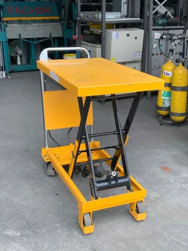 Carrinho pantográfico