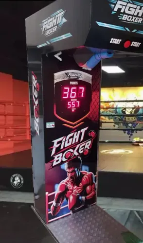 Aluguel Brinquedo Maquina de Soco Boxe Simulador Eventos Grua tenda mesas