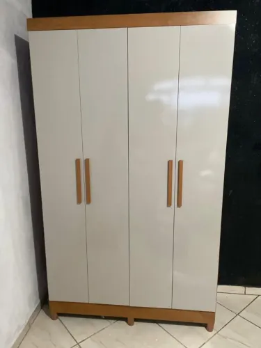 Guarda Roupa 4 Portas Cinamomo Off White NOVO