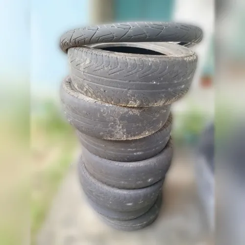Pneus Usados, Para Decoração e Balanços + 1 Pneu de Bike 