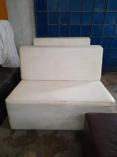 Sofá Branco 2 Lugares