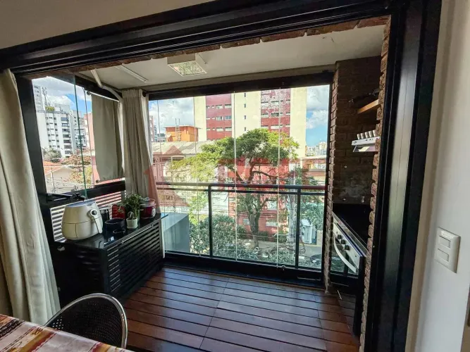 Apartamento studio de 39 m² com 1 vaga à venda na Vila Madalena. Rua Purpurina, próximo ao