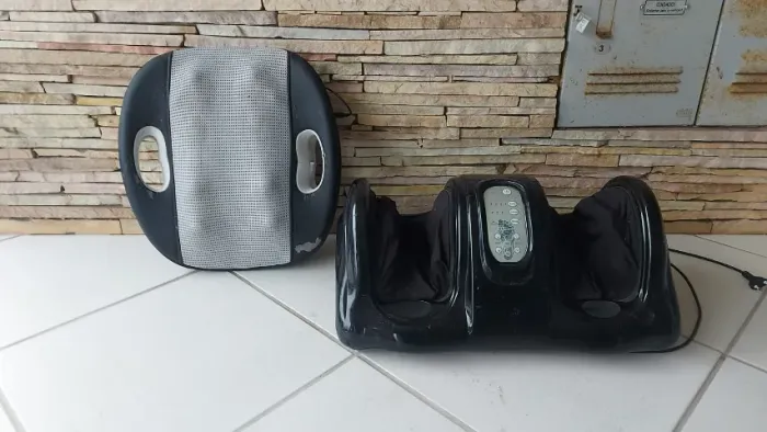 Conjunto massageador para pés e costas 4X no c/c 