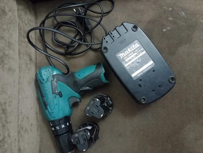 Vendo parafusadeira e furadeira Makita 12v
