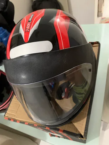 Capacete
