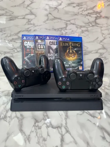 PS4 Slim | PlayStation 4 Seminovo + 02 Controles e jogo 