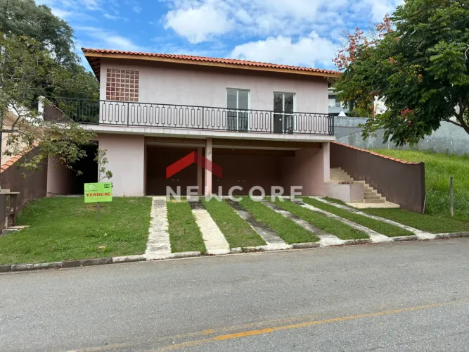 Casa de condomínio em Alameda Lírios do Vale - Residencial dos Lagos - Cotia/SP