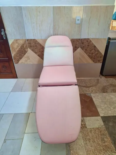 Maca de Estética 3 Posições Reclinável Rosa - Ótimo Estado