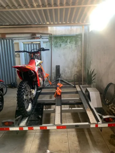 Moto ,mais carroça
