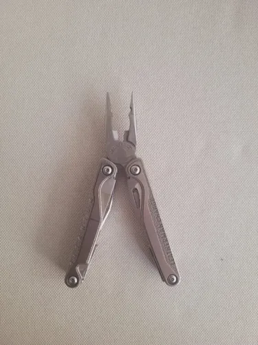 CANIVETE LEATHERMAN CHARGE TITANIUM