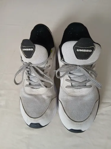 TÊNIS UMBRO STREET JOGGER MASCULINO N39 SEMI NOVO