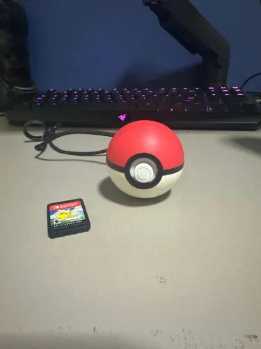Pokeball Plus + Pokémon Let?s Go Pikachu!