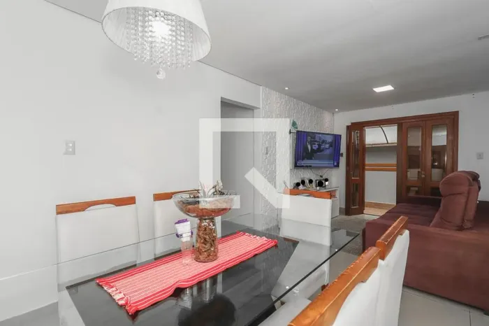 Casa à Venda - Sarandi, 4 Quartos, 120 m2