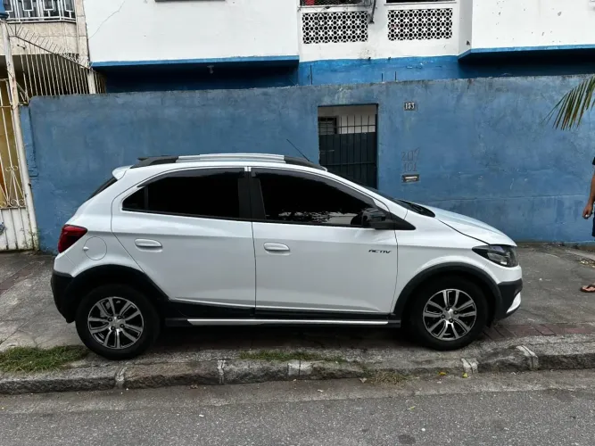 Chevrolet Onix Activ 1.4 8V Flex Mec. 4P 2017