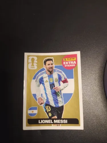 Figurinha Legend dourada Messi 