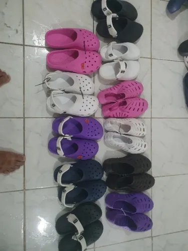 crocs