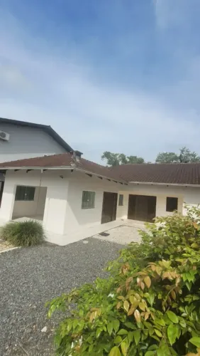 CASA DE 3 DORMITÓRIOS NO VILA NOVA