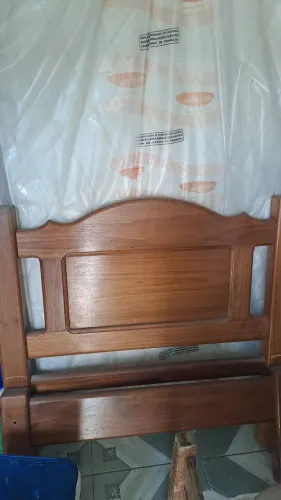 Vendo Cama + colchão onix